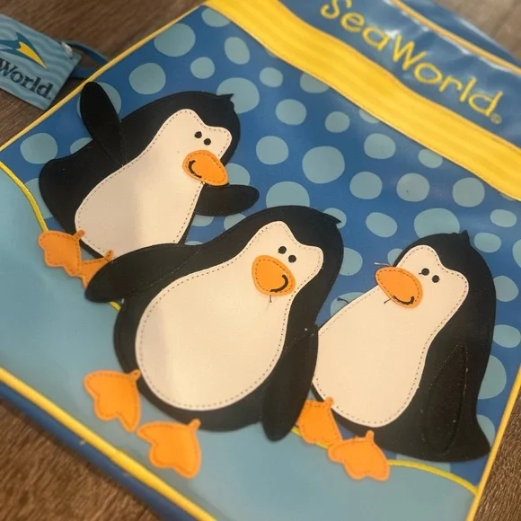 SeaWorld Penguin Kids Backpack - Picture 2 of 6
